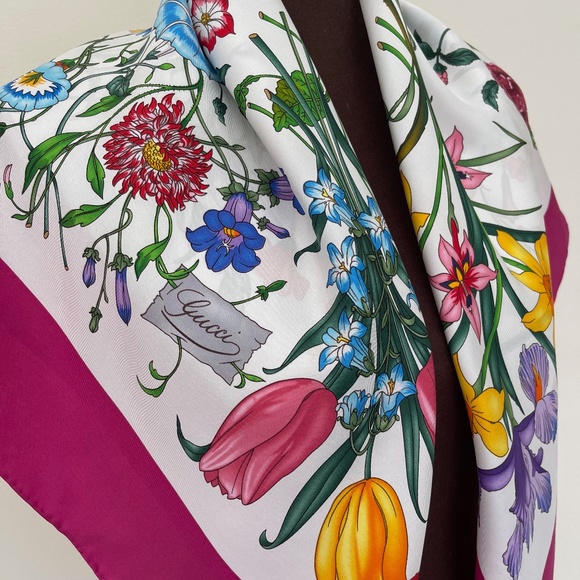 Display # 1 Gucci Scarf Flora Print Multicolor Pink Border Silk Wrap - Picture 12 of 14
